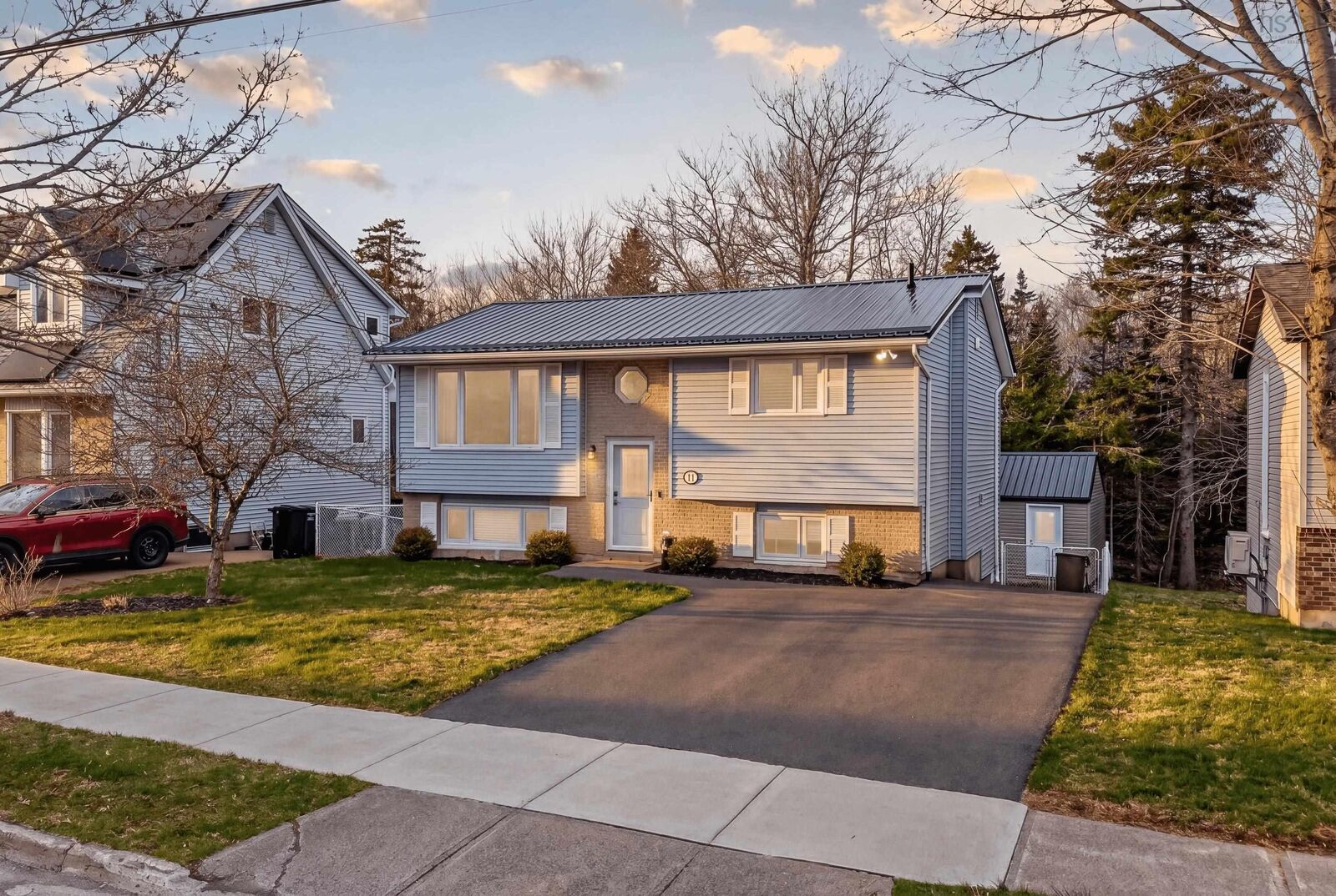 Property Photo:  11 Feldspar Crescent  NS B3R 2K7 