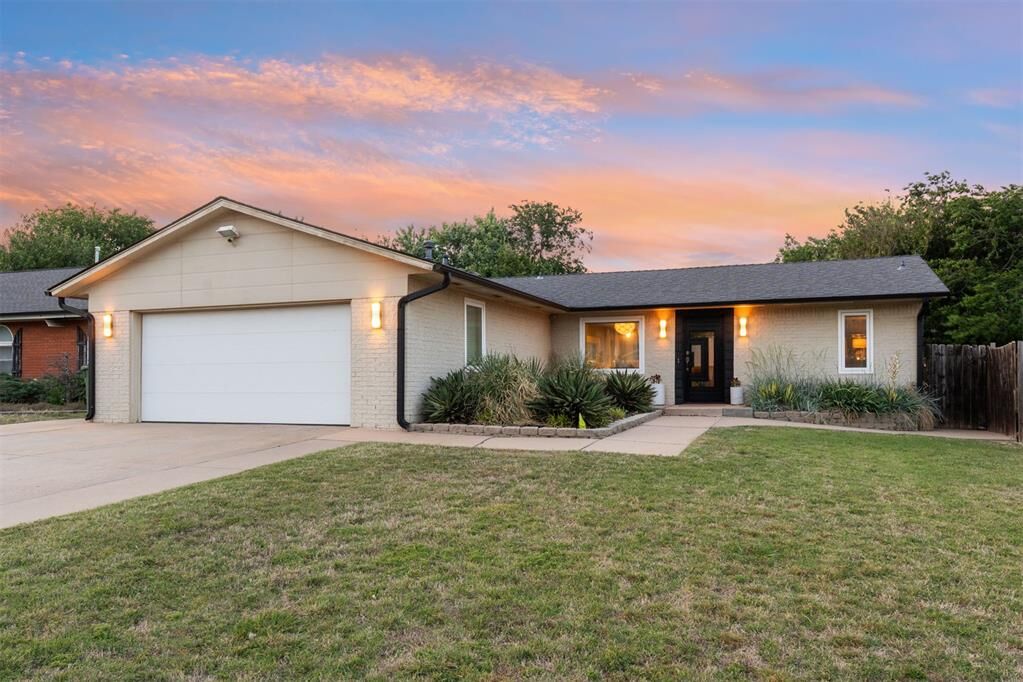 Property Photo: 1017 Arlington Drive OK 73099