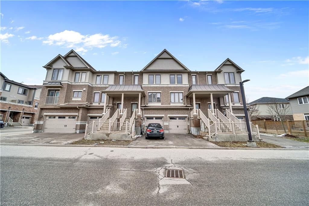 Property Photo:  70 Willowrun Drive G2  ON N2A 0J3 