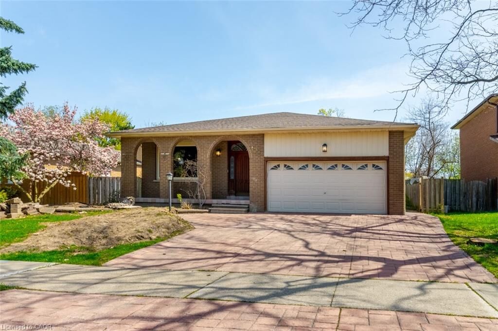 Property Photo:  477 Valleyview Crescent A  ON L9T 3L3 