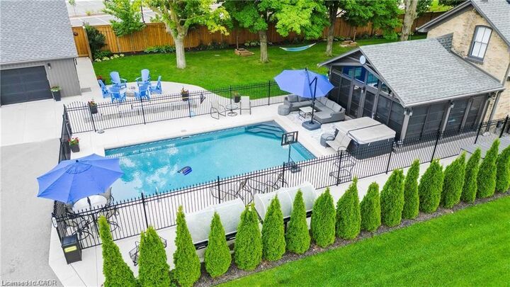 Property Photo:  920 Orr Court  ON N2R 1R4 