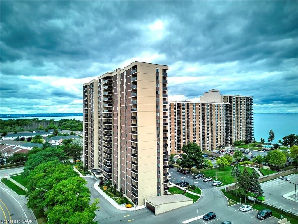Property Photo:  301 Frances Avenue 704  ON L8E 3W6 