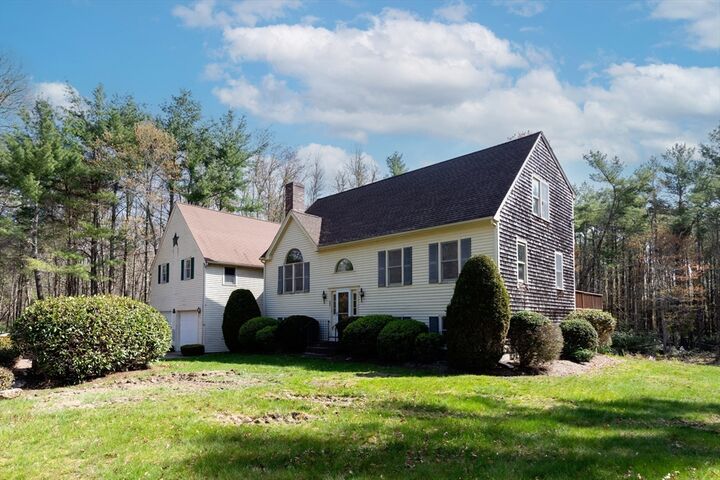 Property Photo:  20 Dinahs Way  MA 02571 