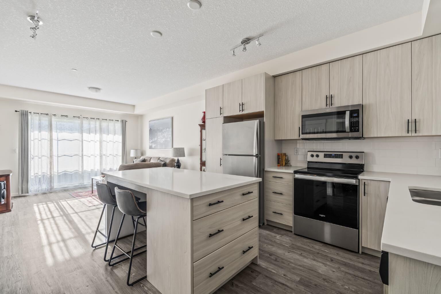 Property Photo:  151 Legacy Main Street SE 6302  AB T2X 4A4 