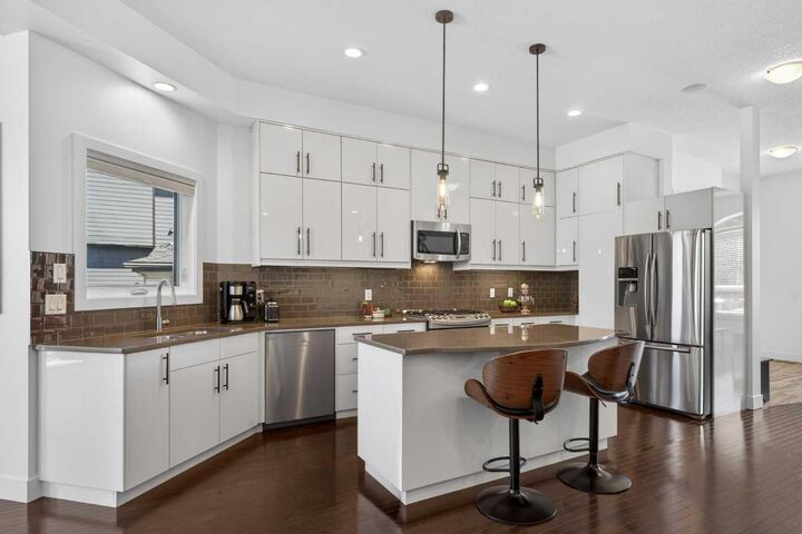 Property Photo:  4619 84 Street NW  AB T3B 2R4 
