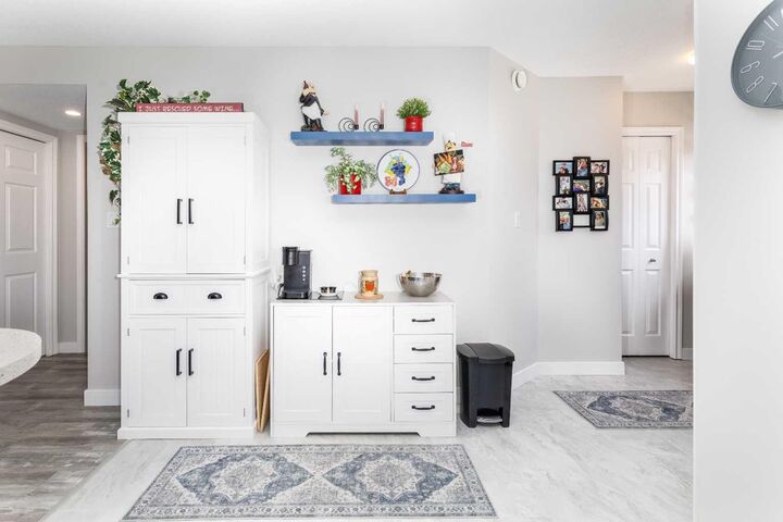 Property Photo:  5220 50A Avenue 1209  AB T4S 1E5 