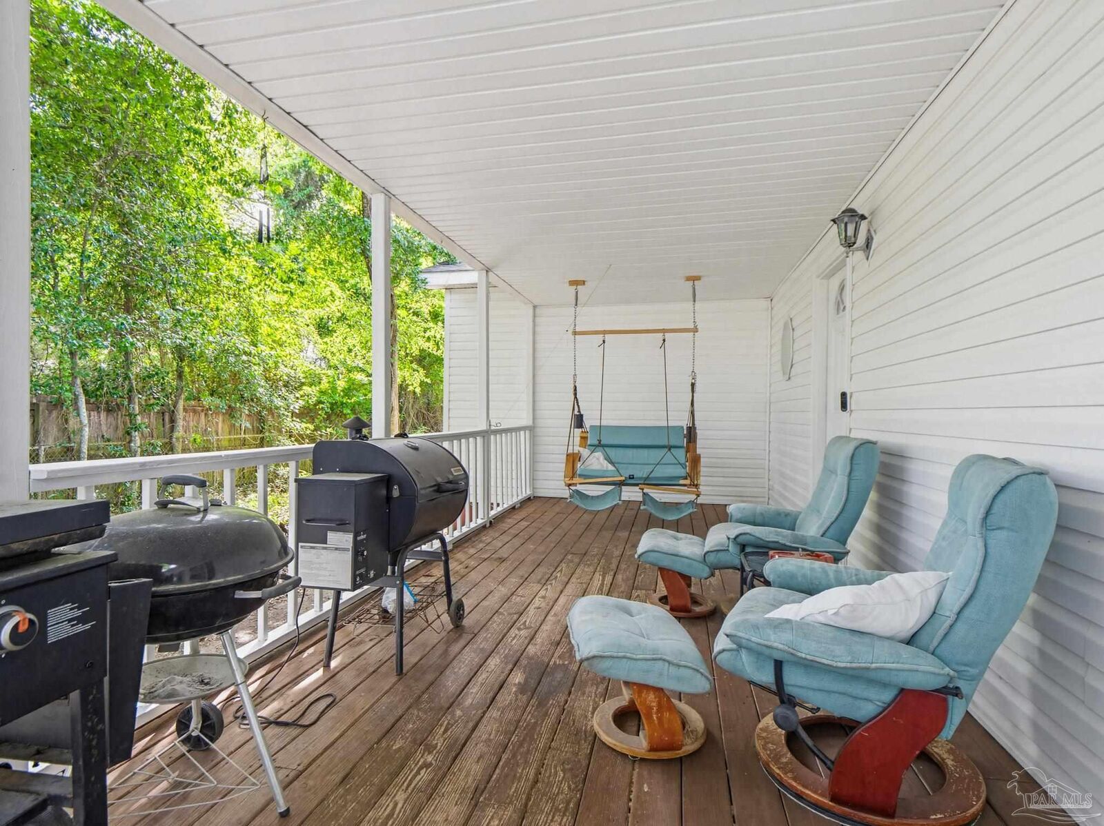 Property Photo:  2011 Augusta Ave  FL 32507 