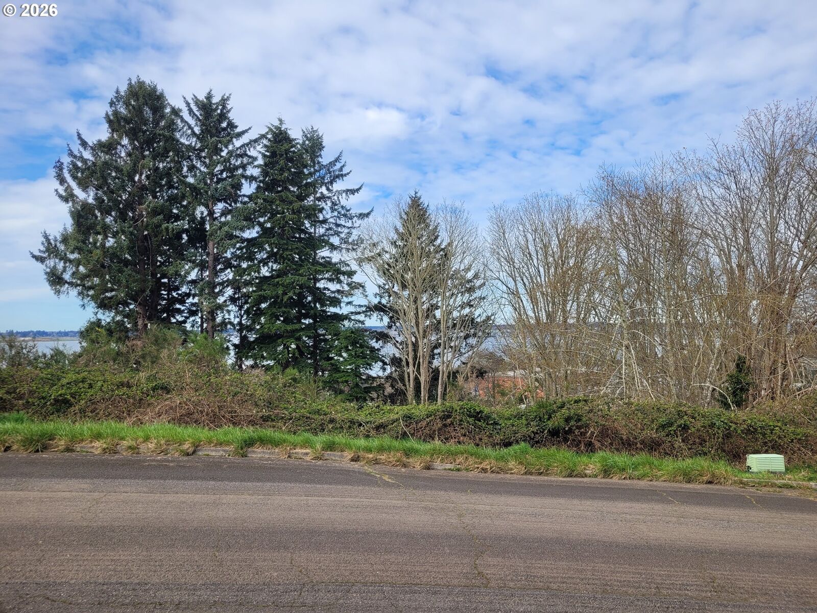 Property Photo:  Waldorf Cir  OR 97103 