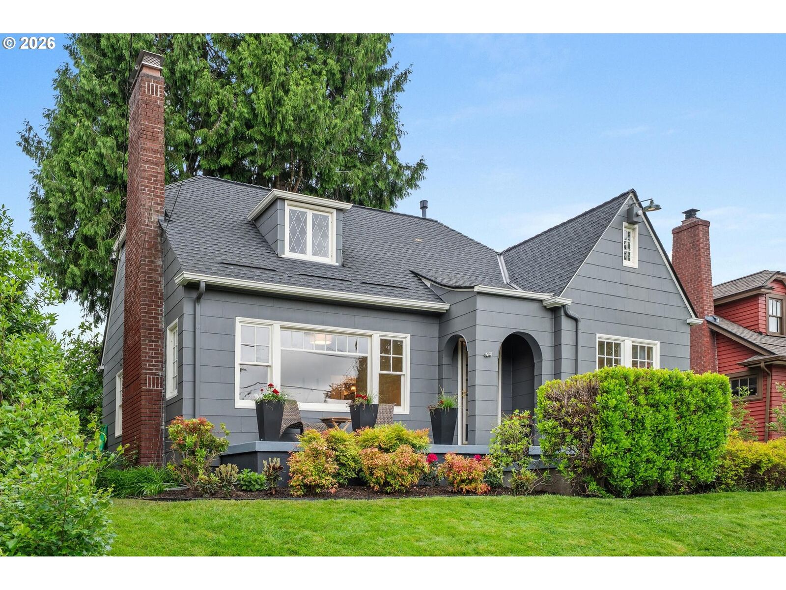 Property Photo:  2933 NE 27th Ave  OR 97212 