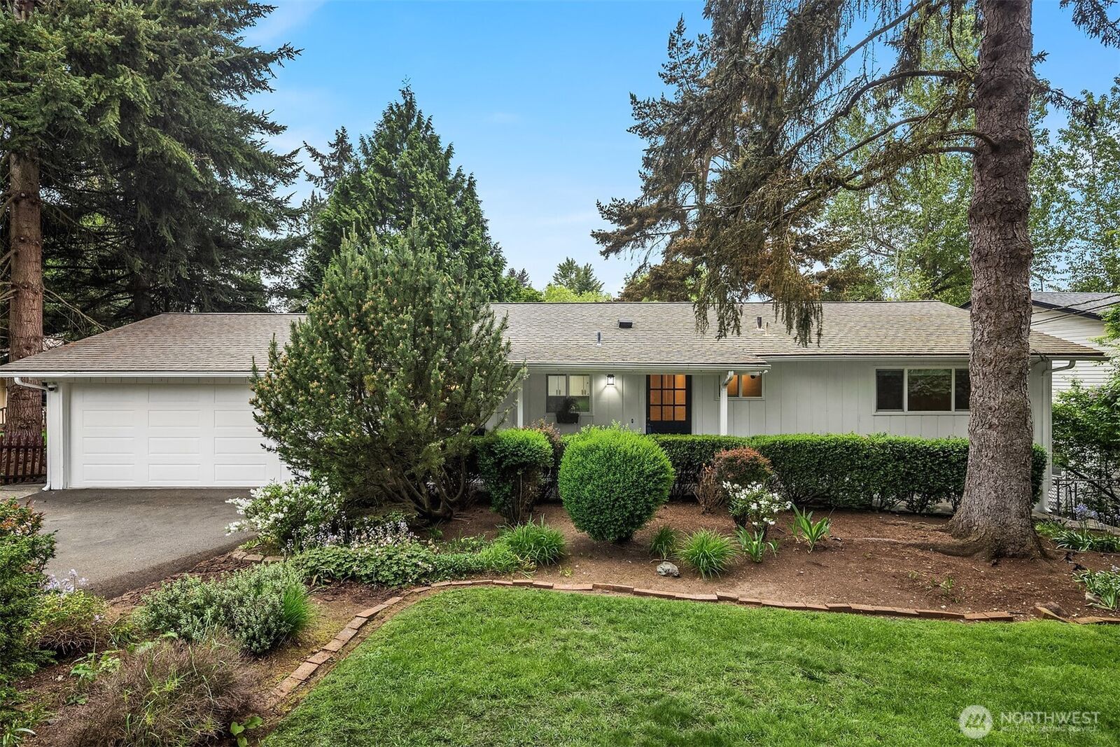 Property Photo:  10922 NE 133rd Street  WA 98034 