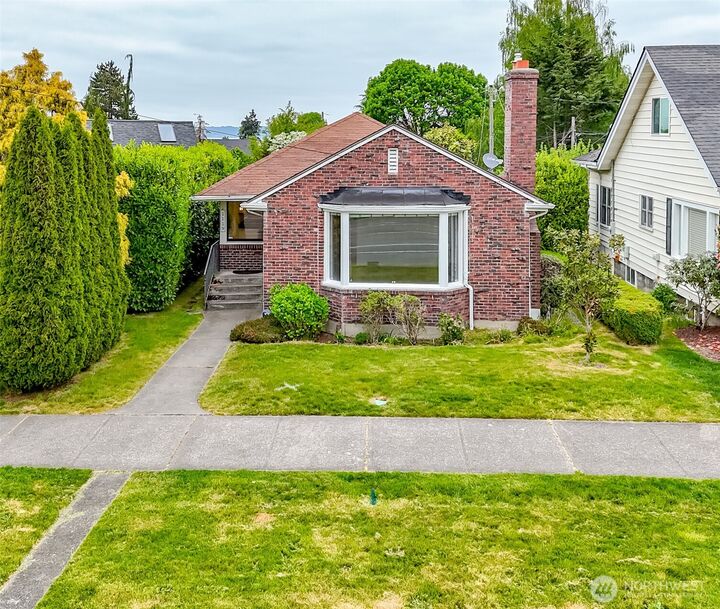 Property Photo:  1119 N Tacoma Avenue  WA 98403 