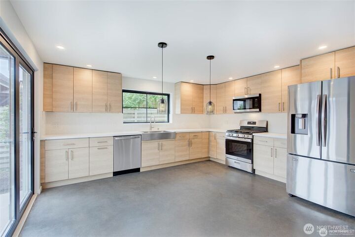 Property Photo:  4608 NE 47th Street  WA 98105 