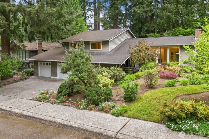 Property Photo:  16438 SE 22nd Street  WA 98008 