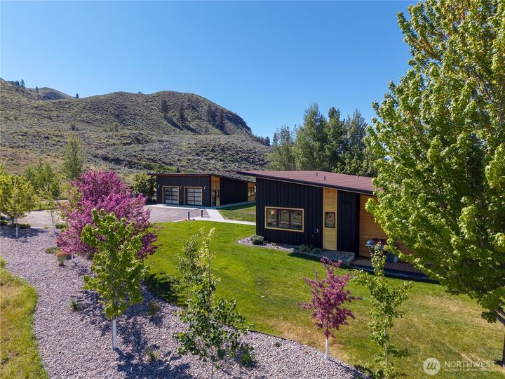 Property Photo: 48 Thurlow Road WA 98856