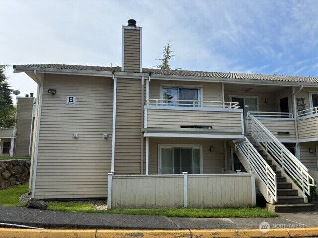 Property Photo:  21301  52nd Avenue W B111  WA 98043 