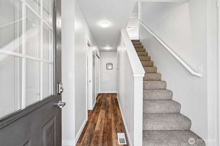 Property Photo:  1530  Valhalla Street  WA 98226 