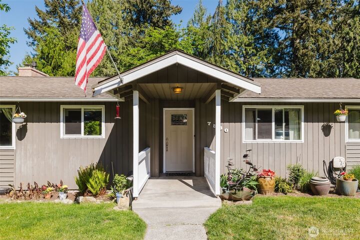 Property Photo:  7530  Navajo Trail NE  WA 98311 