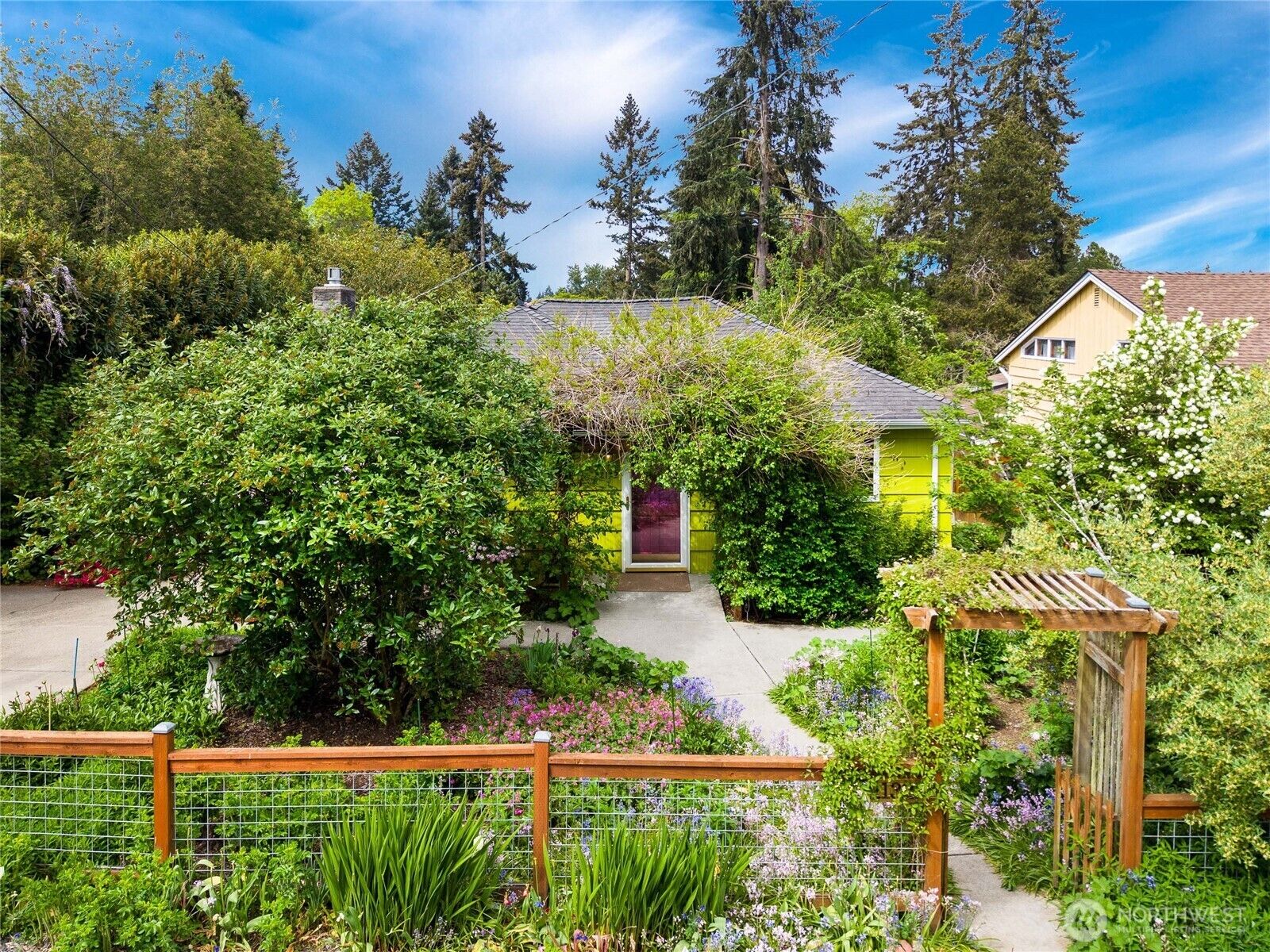 Property Photo:  2132 N 148th Street  WA 98133 