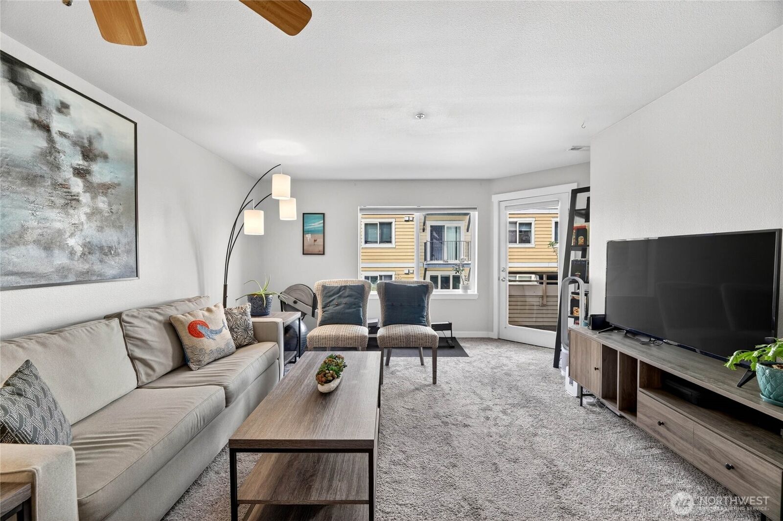 Property Photo:  12534  15th Avenue NE 22  WA 98125 