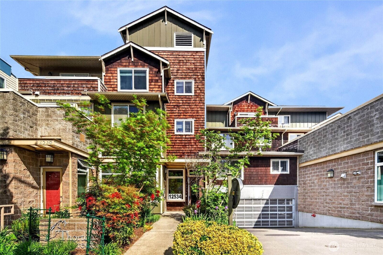 Property Photo: 12534 15th Avenue NE 22 WA 98125