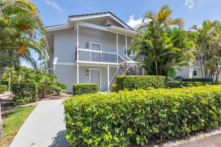 Property Photo:  11863 Wimbledon Circle 501/500  FL 33414 