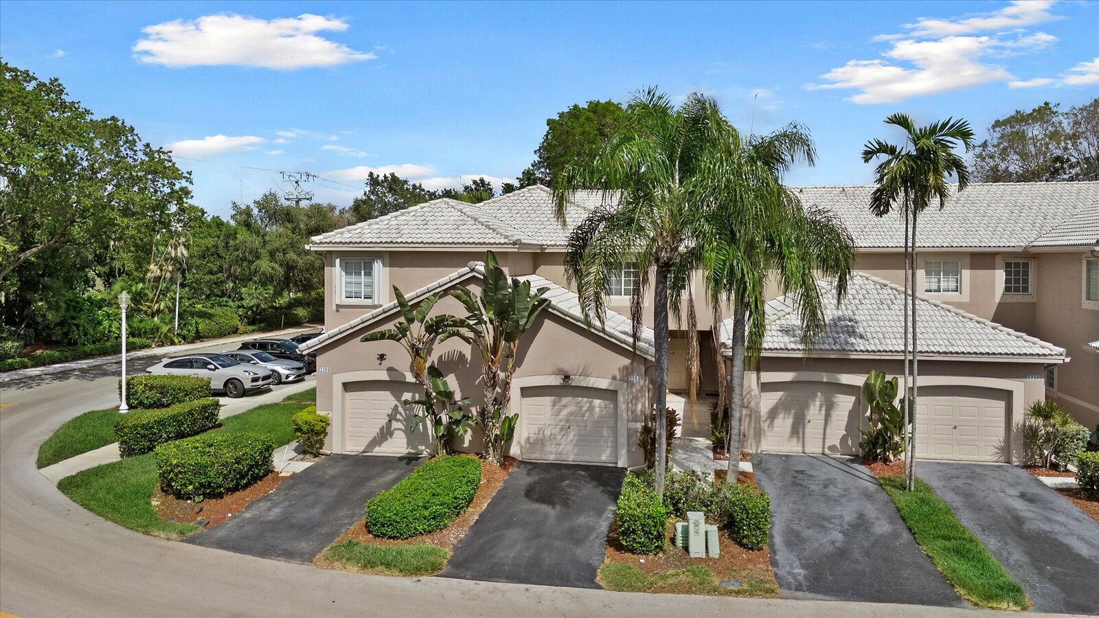 Property Photo:  2264 Salerno Circle  FL 33327 