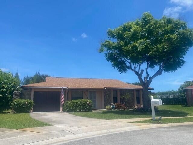 Property Photo:  1100 Cameo Circle  FL 33417 