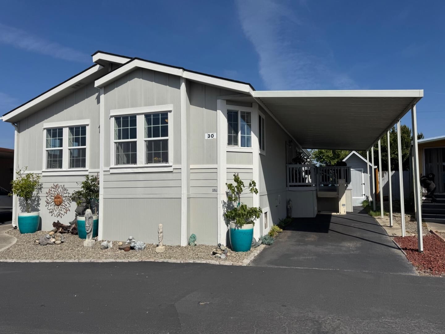 Property Photo:  150 Kern Street 30  CA 93905 