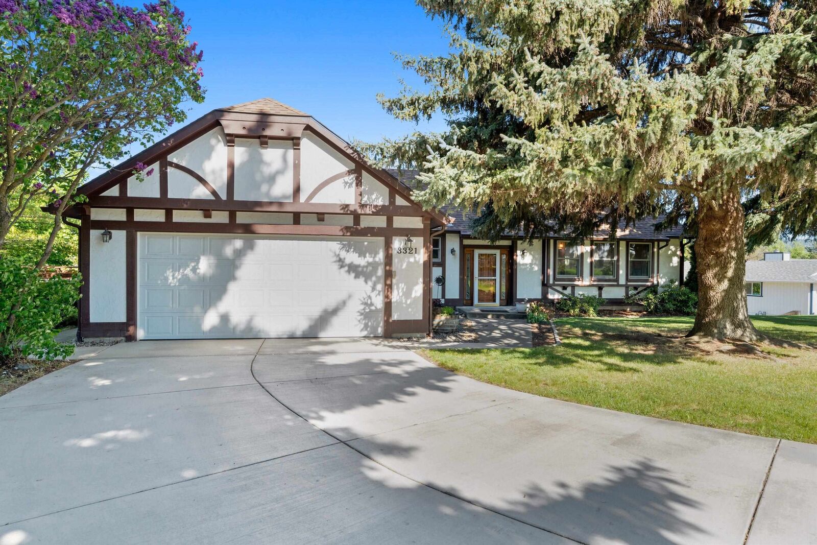 Property Photo:  3321 N Molter Rd  WA 99027 