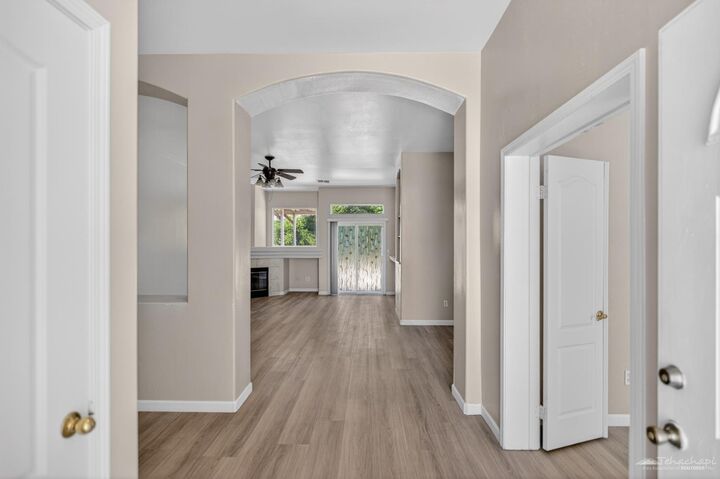 Property Photo:  6710 Leaf Valley Drive  CA 93313 