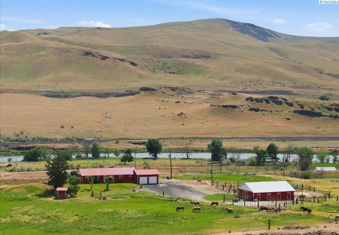 Property Photo:  35807 W Old Inland Empire Hwy  WA 99320 