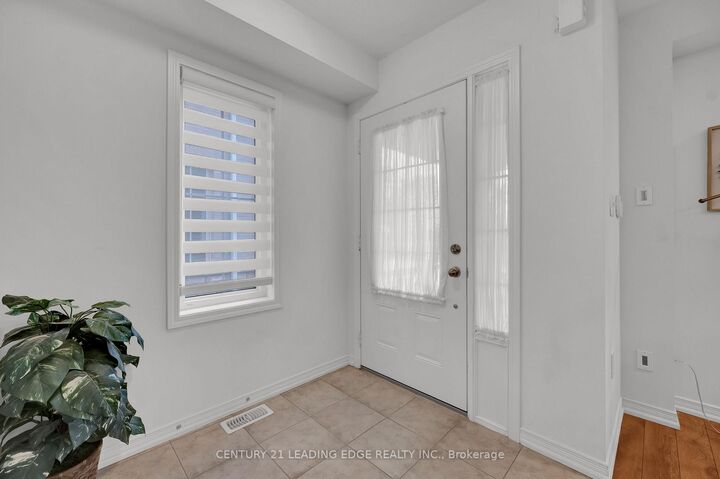 Property Photo:  178 Britannia Avenue W  ON L1L 0G9 