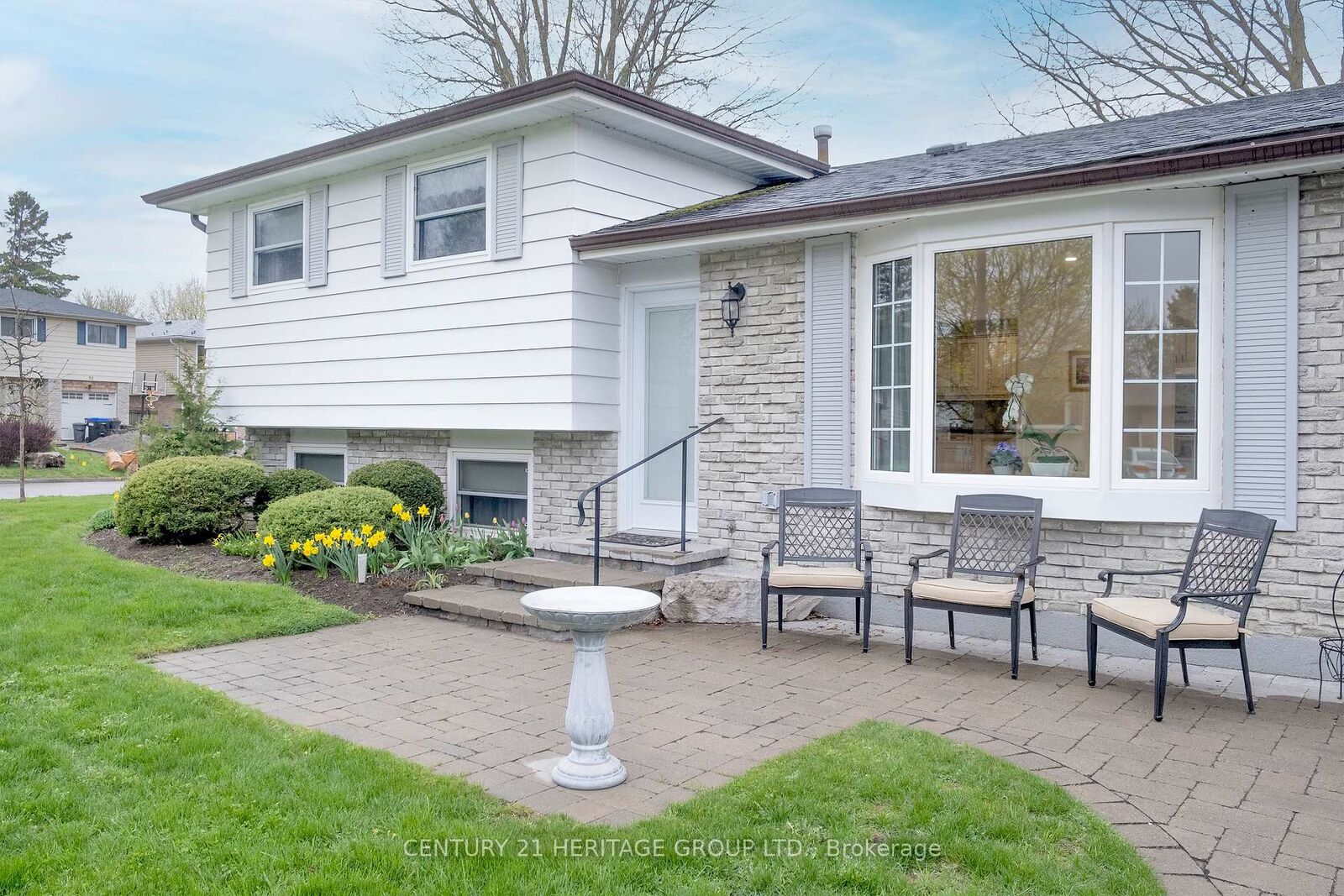 Property Photo:  31 McCague Crescent  ON L9R 1B2 