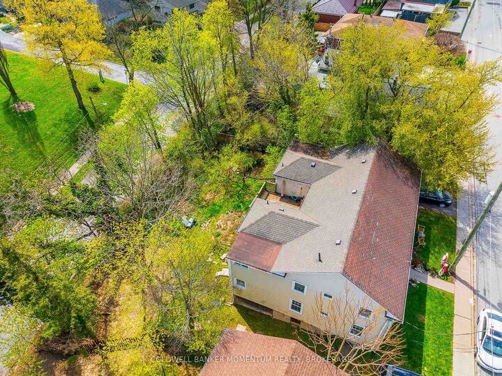 Property Photo: 17 Hainer Street ON L2S 1M5