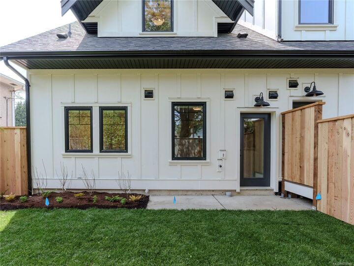 1830 Allenby St #8 — photo 1
