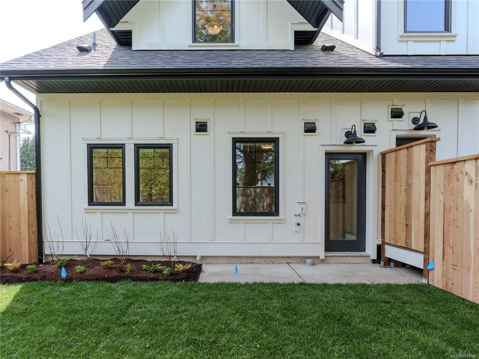 Property Photo: 1830 Allenby St #8 BC V8R 3B7