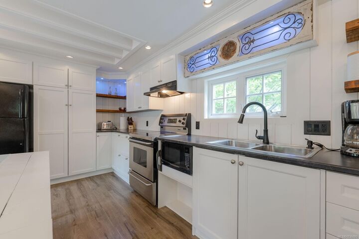 Property Photo:  10325 Lakeshore Rd 25  BC V9Y 8G9 