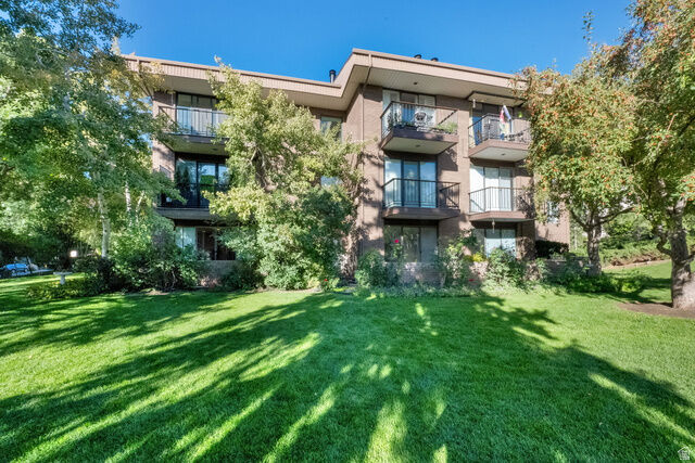 Property Photo: 939 S Donner Way E 305 UT 84108