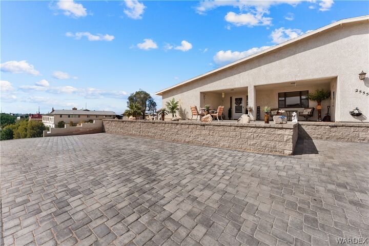 Property Photo:  2555 Tradewind Drive  AZ 86403 