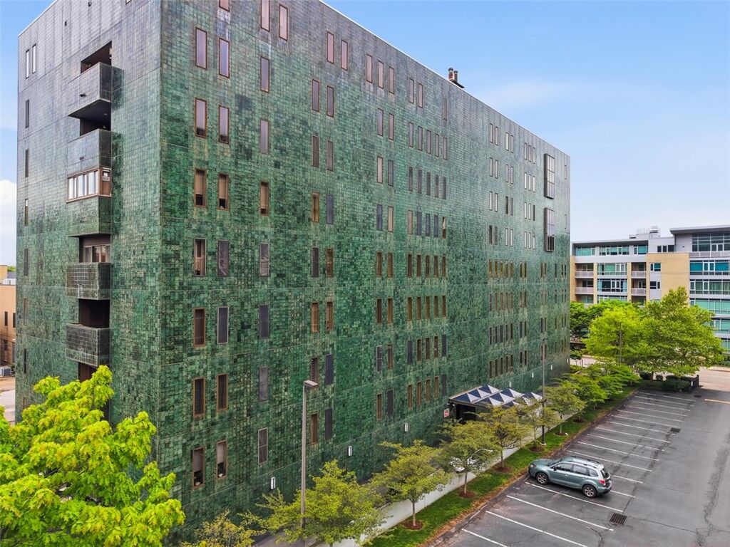 Property Photo:  540 N Neville 305  PA 15213 