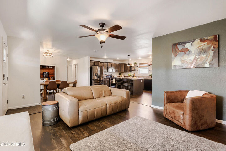 Property Photo: 19401 N 7th Street 137 AZ 85024