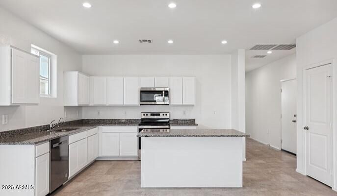 Property Photo:  8410 W Gehrig Way  AZ 85132 