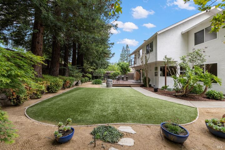 Property Photo:  1041 Banbury Court  CA 94558 