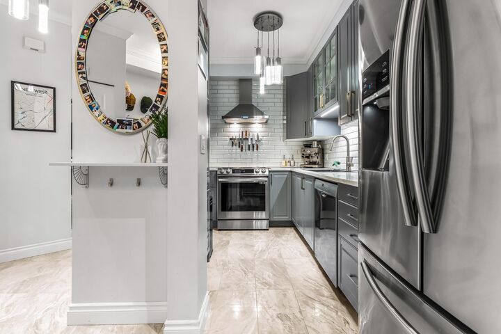 Property Photo:  815 First Street 204  BC V3L 2H7 