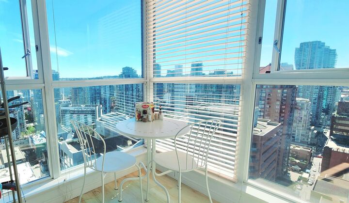 Property Photo:  1068 Hornby Street 2909  BC V6Z 2Y7 