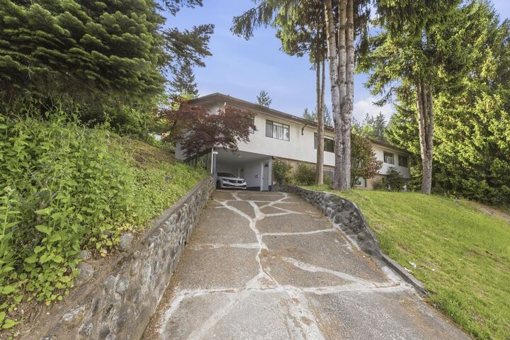 Property Photo: 1941 Charles Street BC V3H 2M4