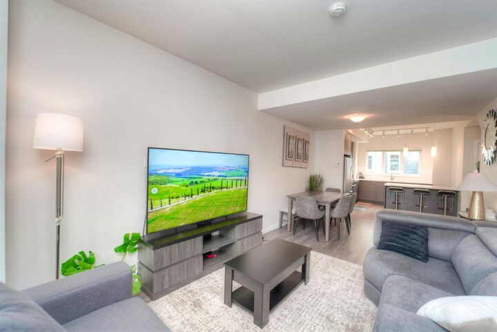 Property Photo:  2796 Allwood Street 5  BC V2T 0J4 