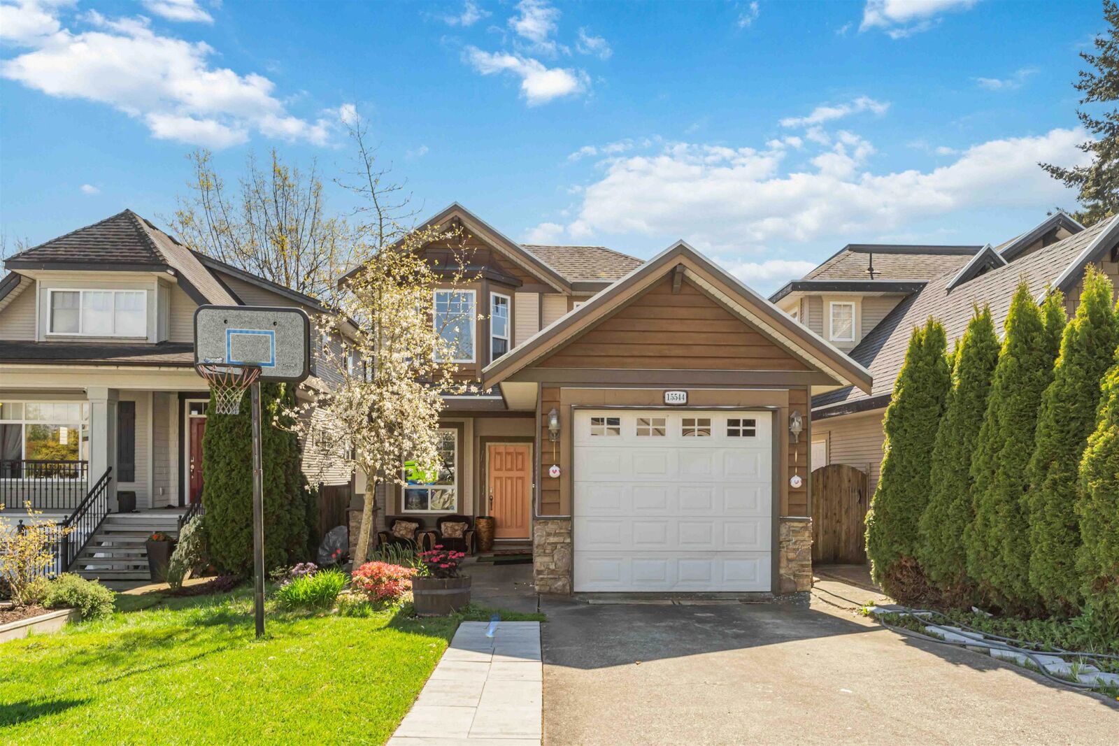 Property Photo: 15544 Russell Avenue BC V4B 2R3