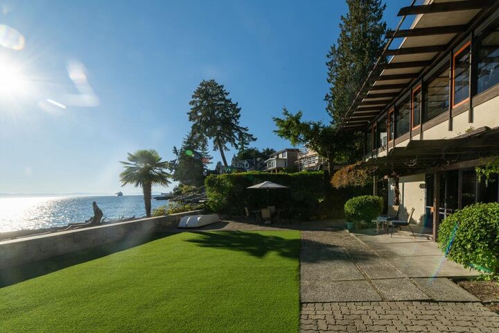 3248 Marine Drive — photo 1