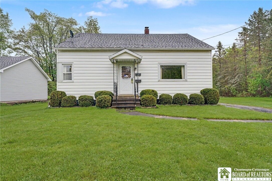 Property Photo:  324 Queen Street  NY 14760 
